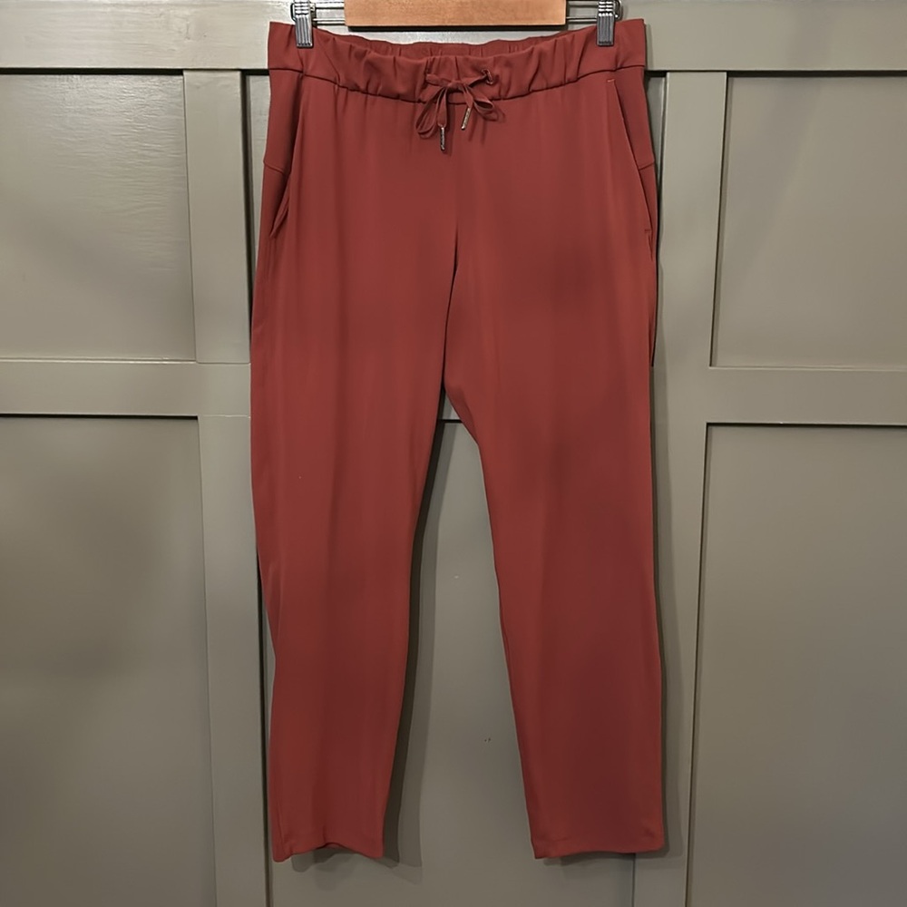 Lululemon On the Fly 7/8 Pants Rustic Clay Full-On Luxtreme Size 8
